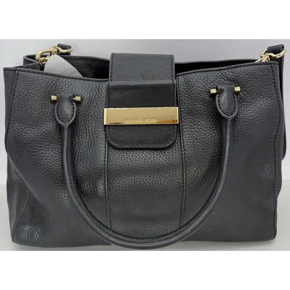 Michael Kors Pebbled Black Leather Bag With Gold Colored Logo Engraved‎ Hardware